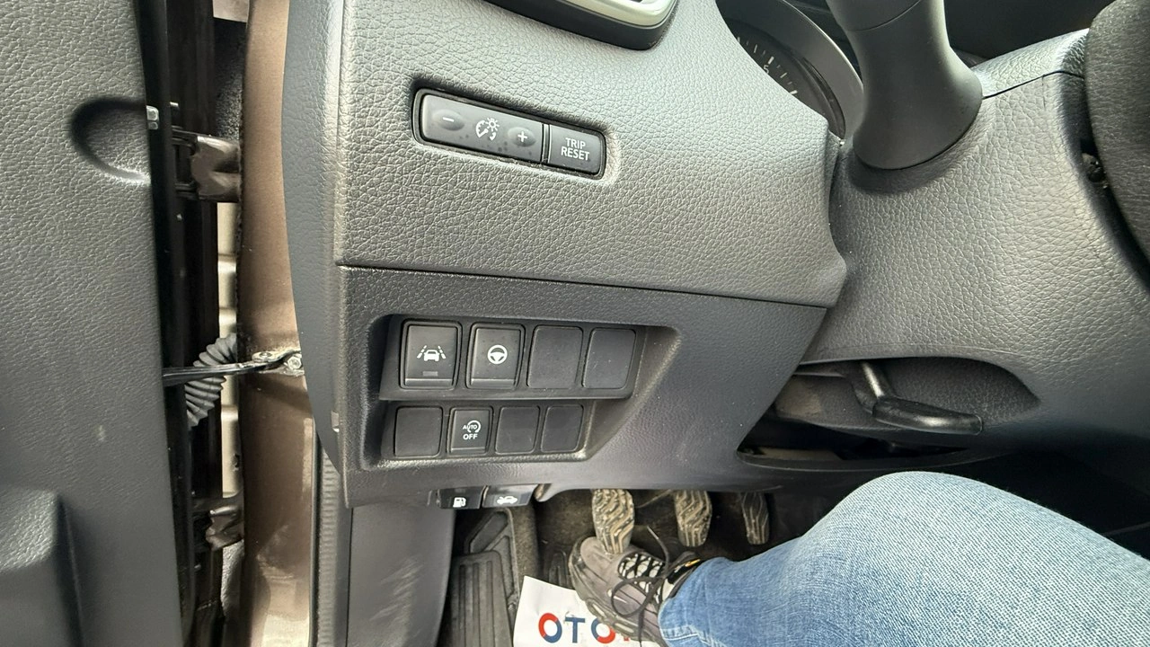 Nissan Qashqai - Zdjęcie 14