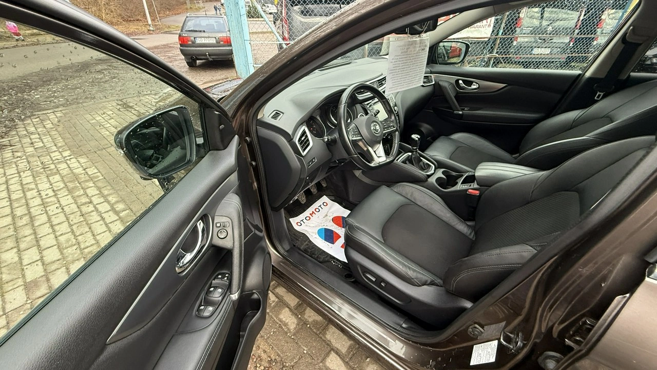 Nissan Qashqai - Zdjęcie 17