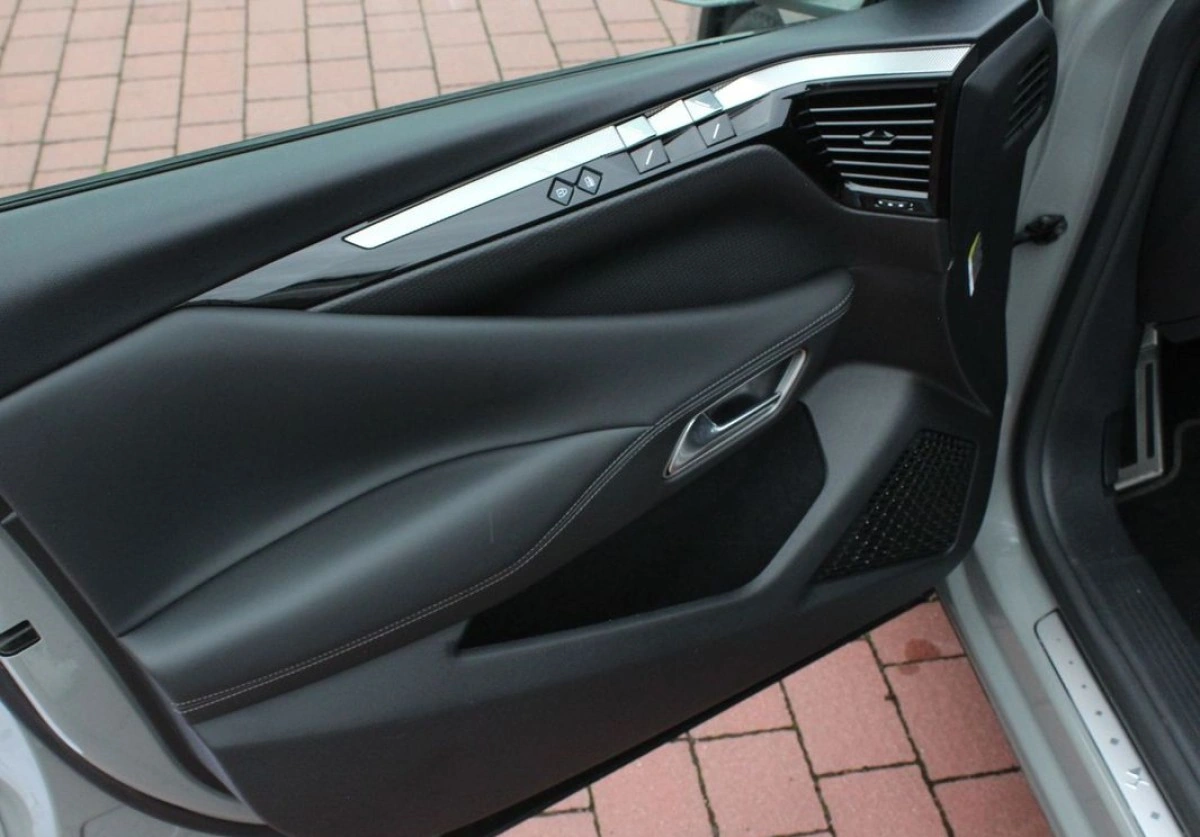 DS Automobiles DS 4 - Zdjęcie 12