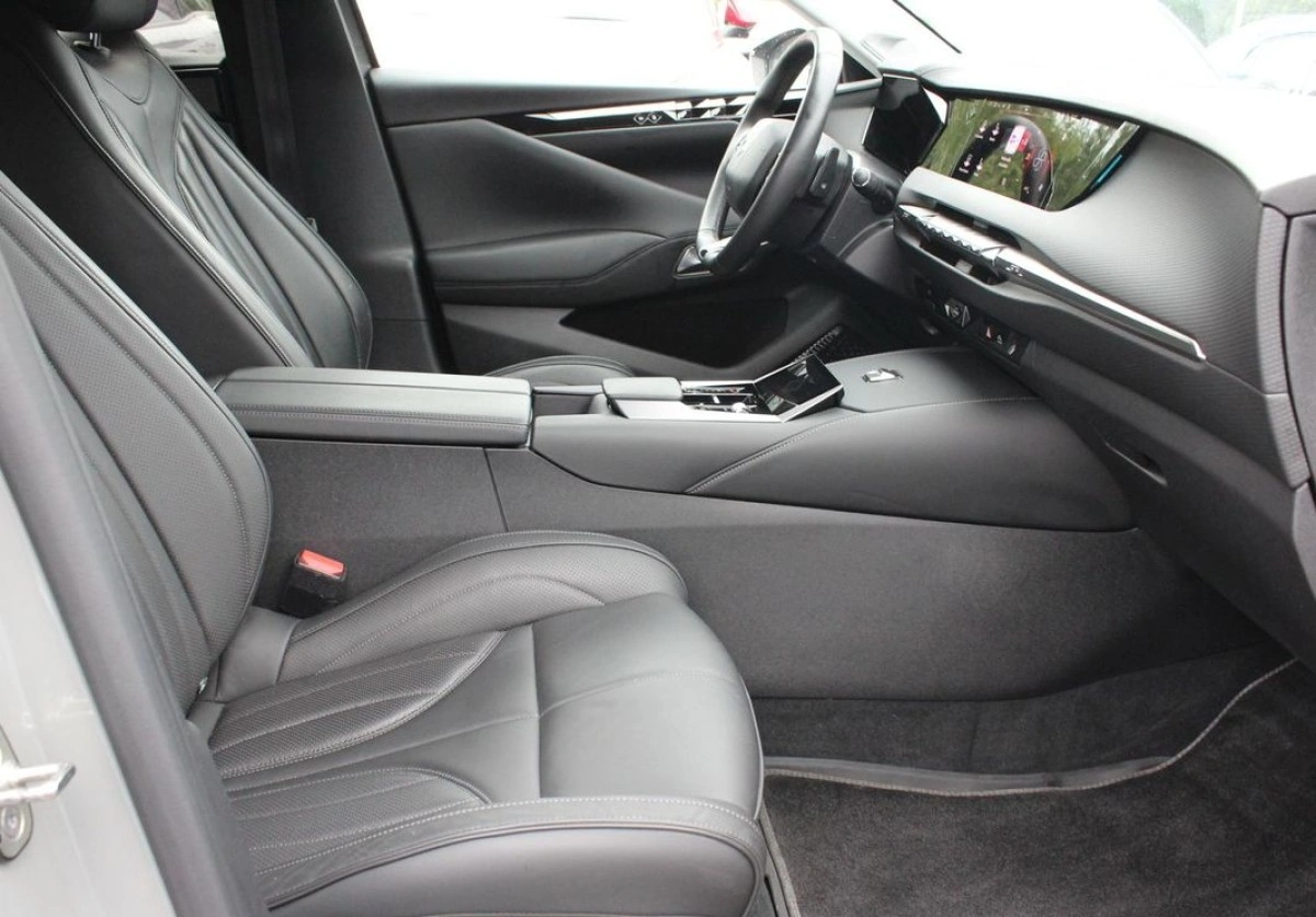 DS Automobiles DS 4 - Zdjęcie 14