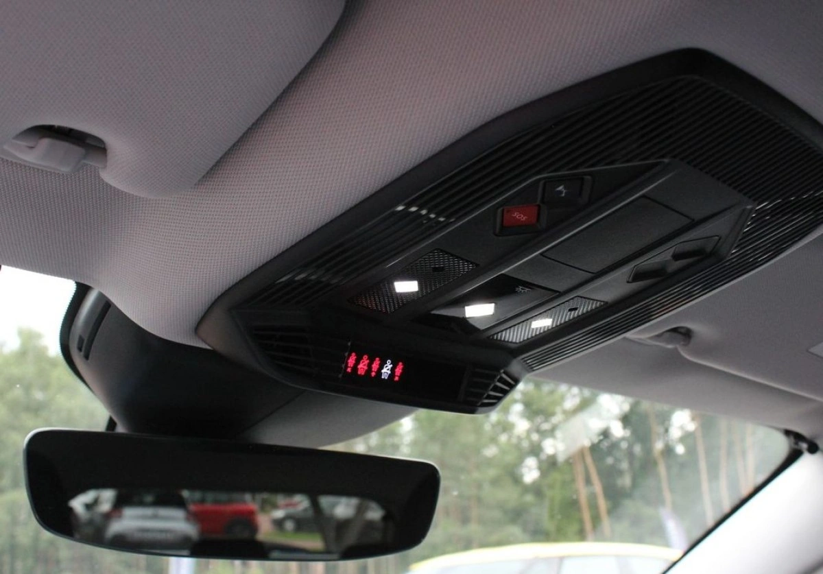 DS Automobiles DS 4 - Zdjęcie 15