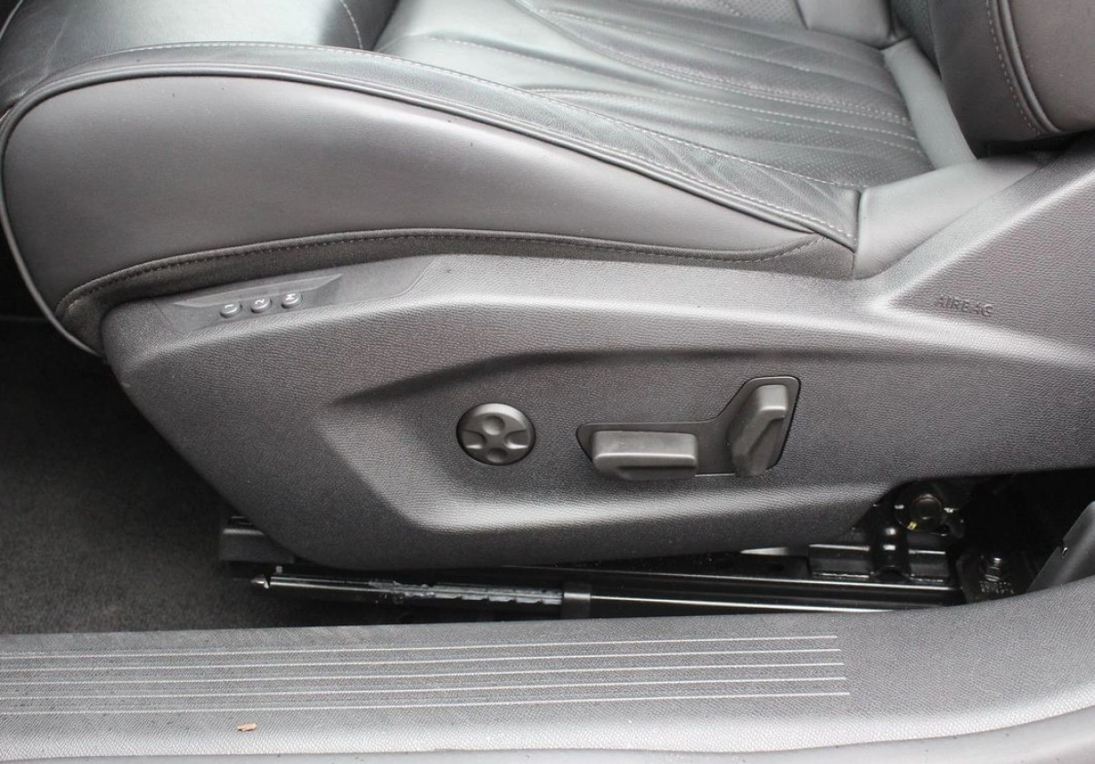 DS Automobiles DS 4 - Zdjęcie 18