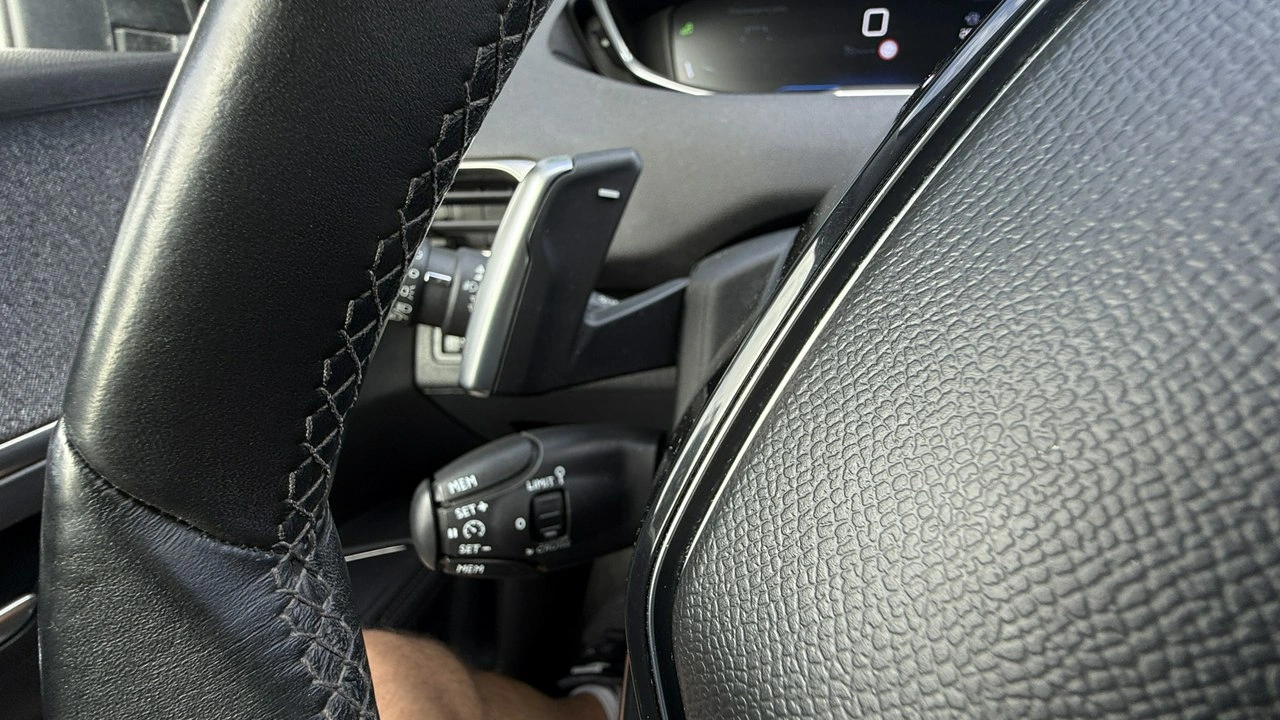 Peugeot 5008 - Zdjęcie 24