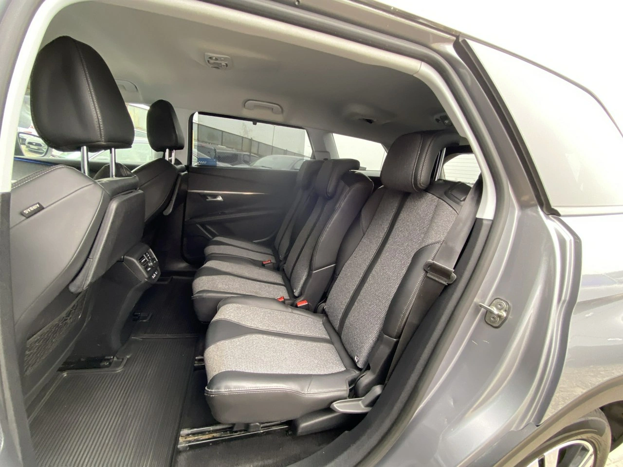 Peugeot 5008 - Zdjęcie 24