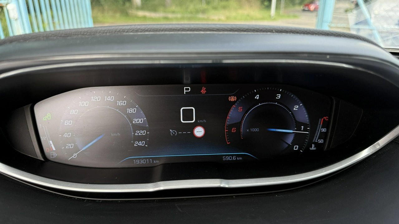 Peugeot 5008 - Zdjęcie 34