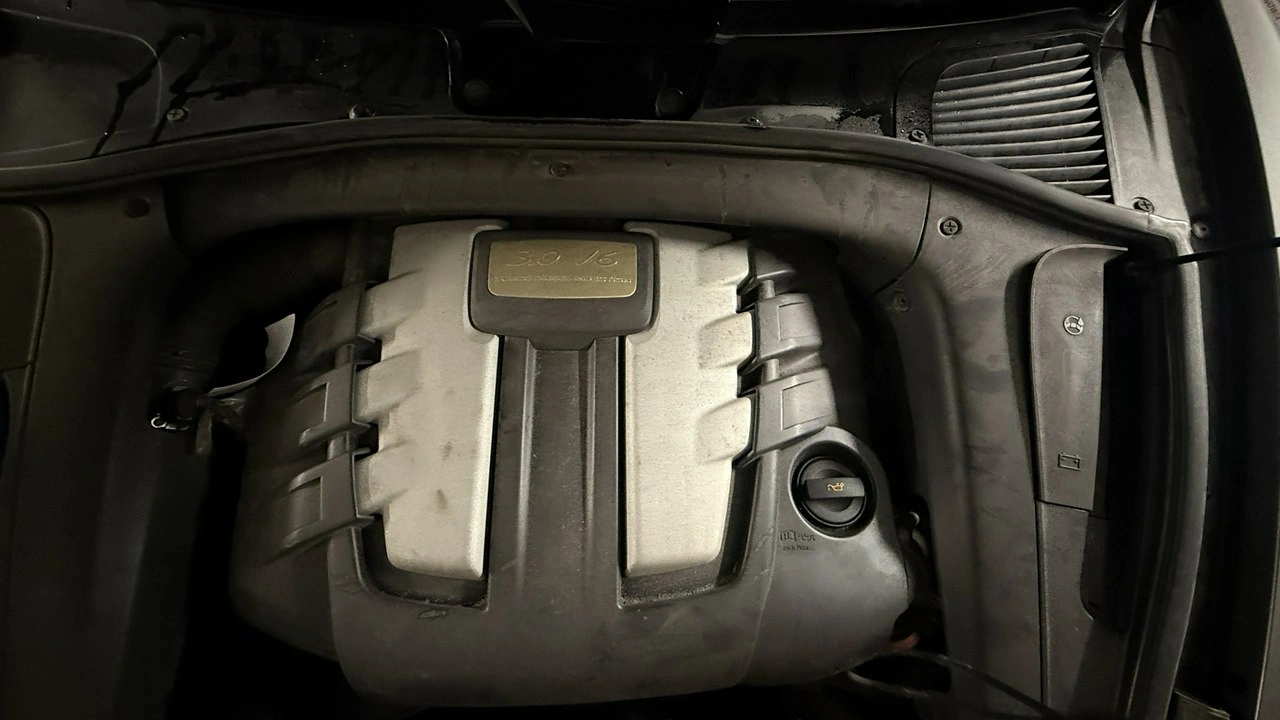 Porsche Cayenne - Zdjęcie 42