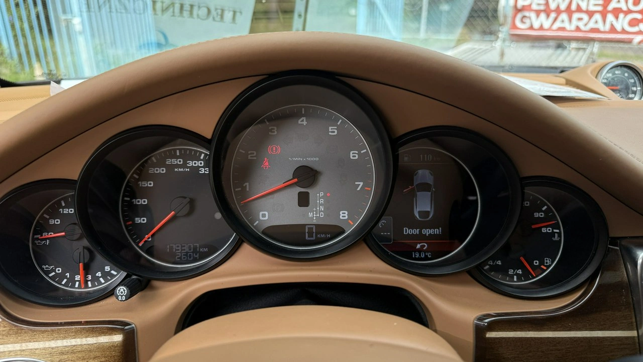 Porsche Panamera - Zdjęcie 18