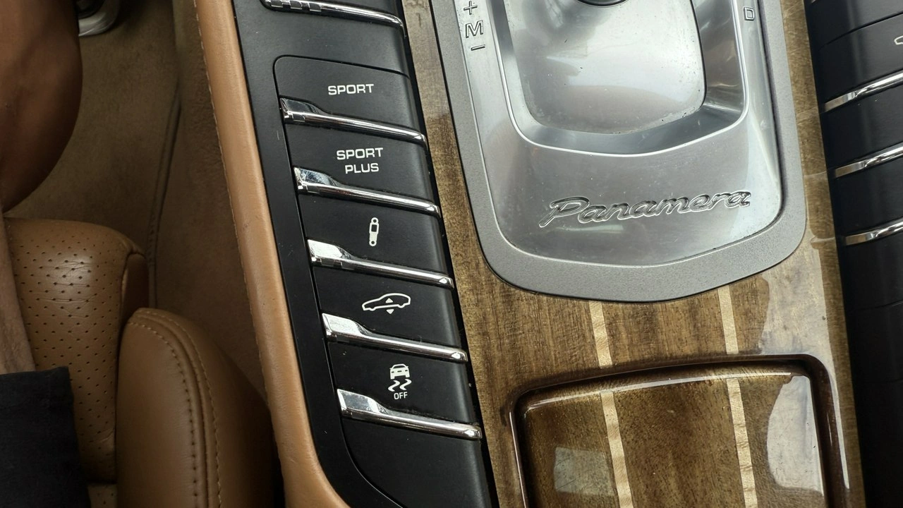 Porsche Panamera - Zdjęcie 25