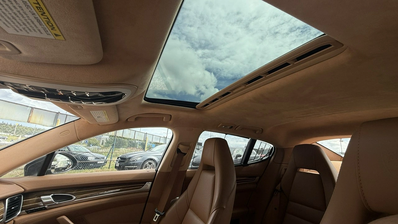 Porsche Panamera - Zdjęcie 28