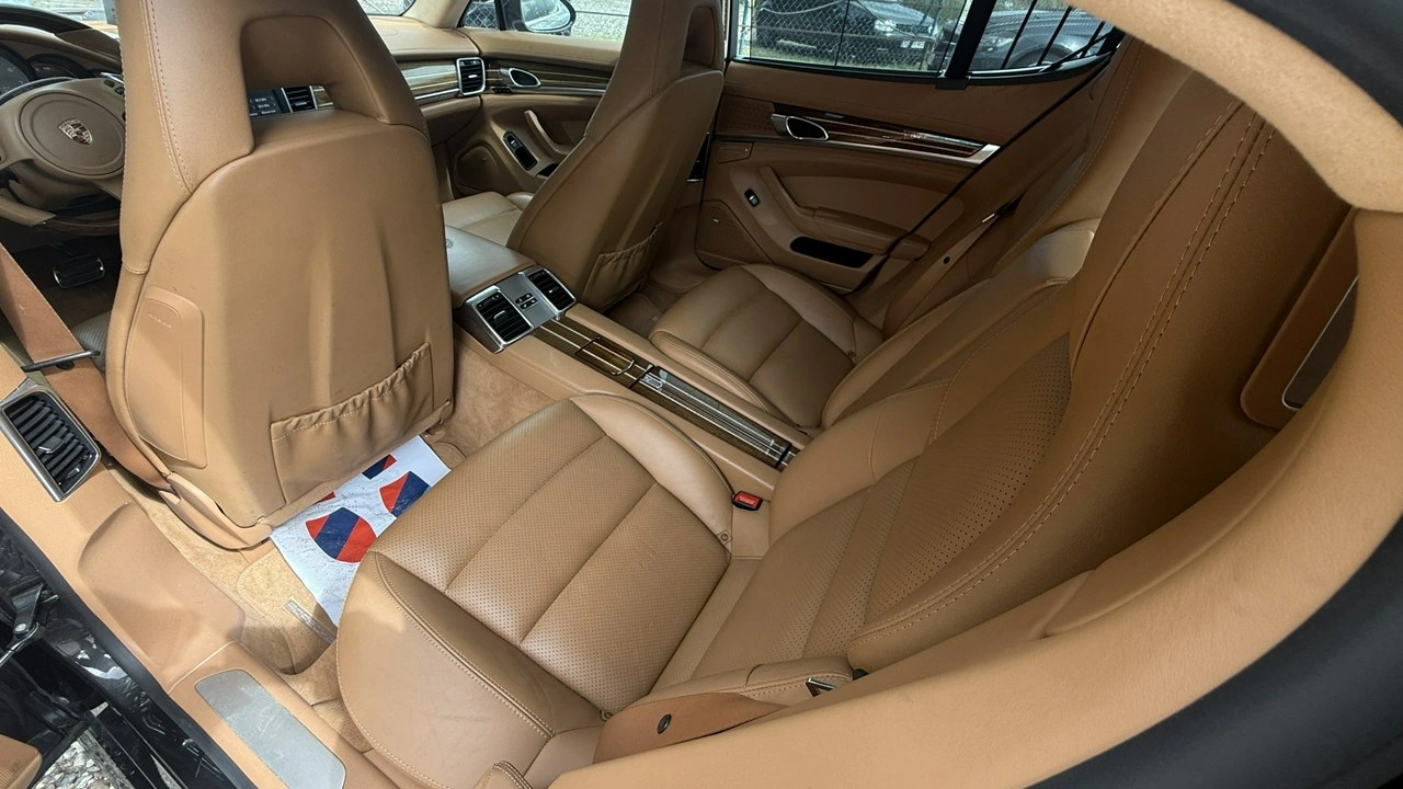 Porsche Panamera - Zdjęcie 31