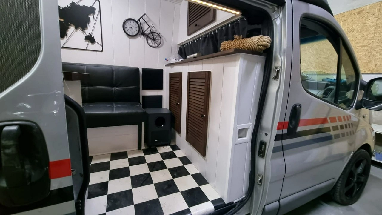 Renault Trafic - Zdjęcie 35