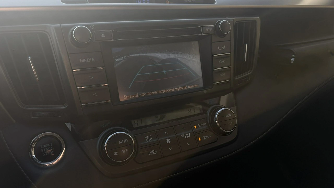 Toyota RAV-4 - Zdjęcie 11