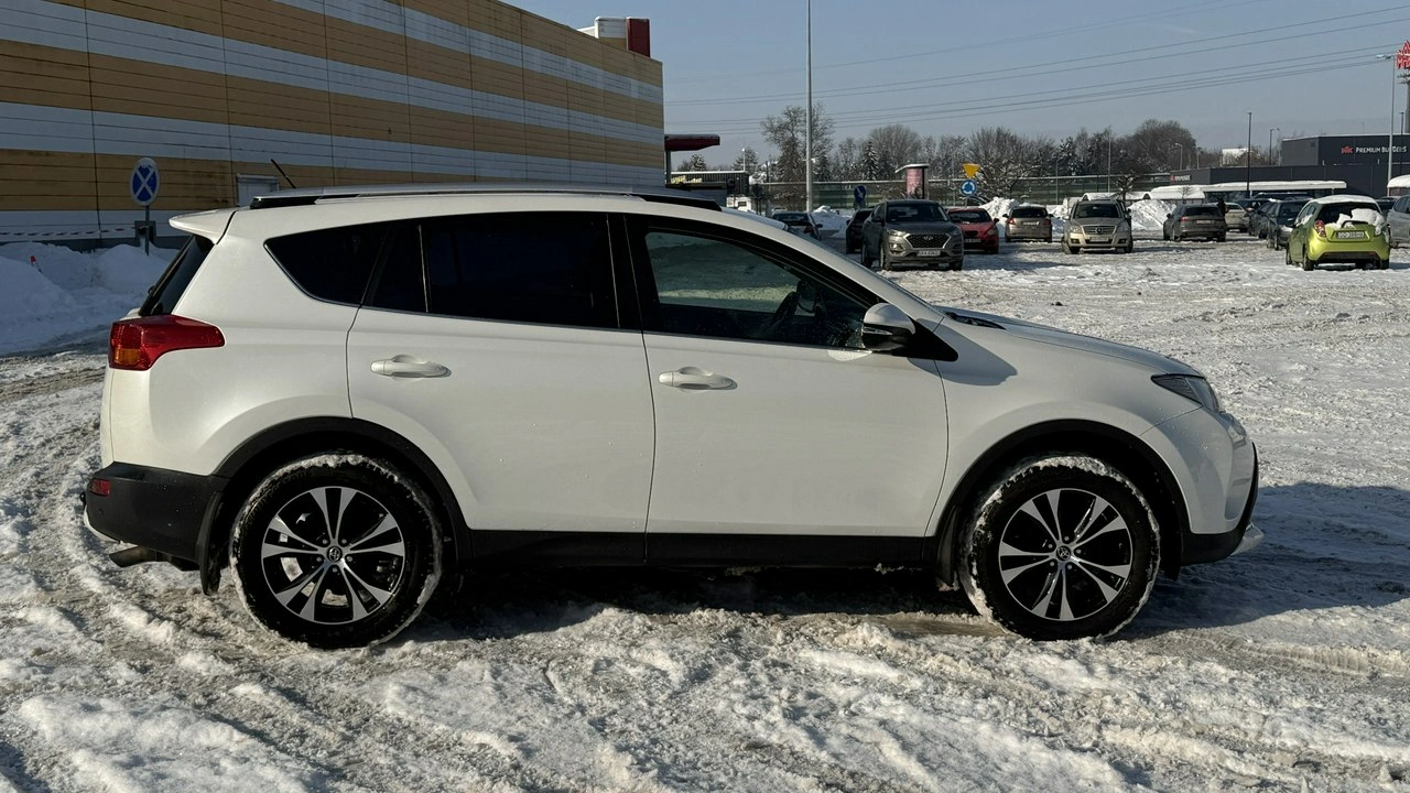 Toyota RAV-4 - Zdjęcie 12