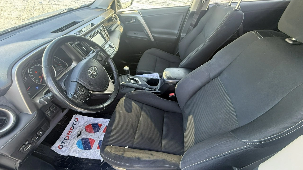 Toyota RAV-4 - Zdjęcie 17