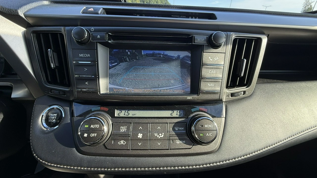 Toyota RAV-4 - Zdjęcie 18