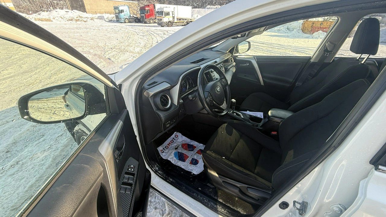 Toyota RAV-4 - Zdjęcie 18