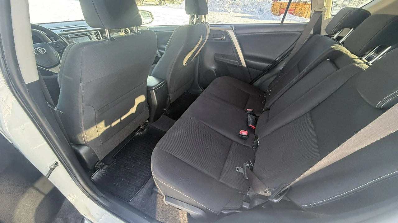 Toyota RAV-4 - Zdjęcie 19