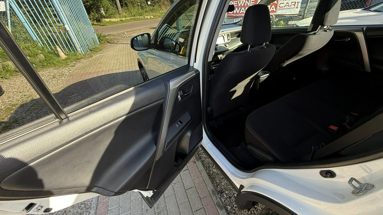Toyota RAV-4 - Zdjęcie 28
