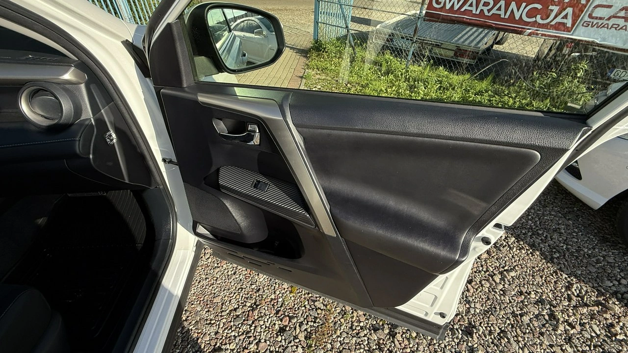 Toyota RAV-4 - Zdjęcie 33