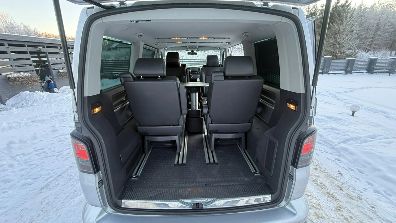 Volkswagen Multivan - Zdjęcie 18