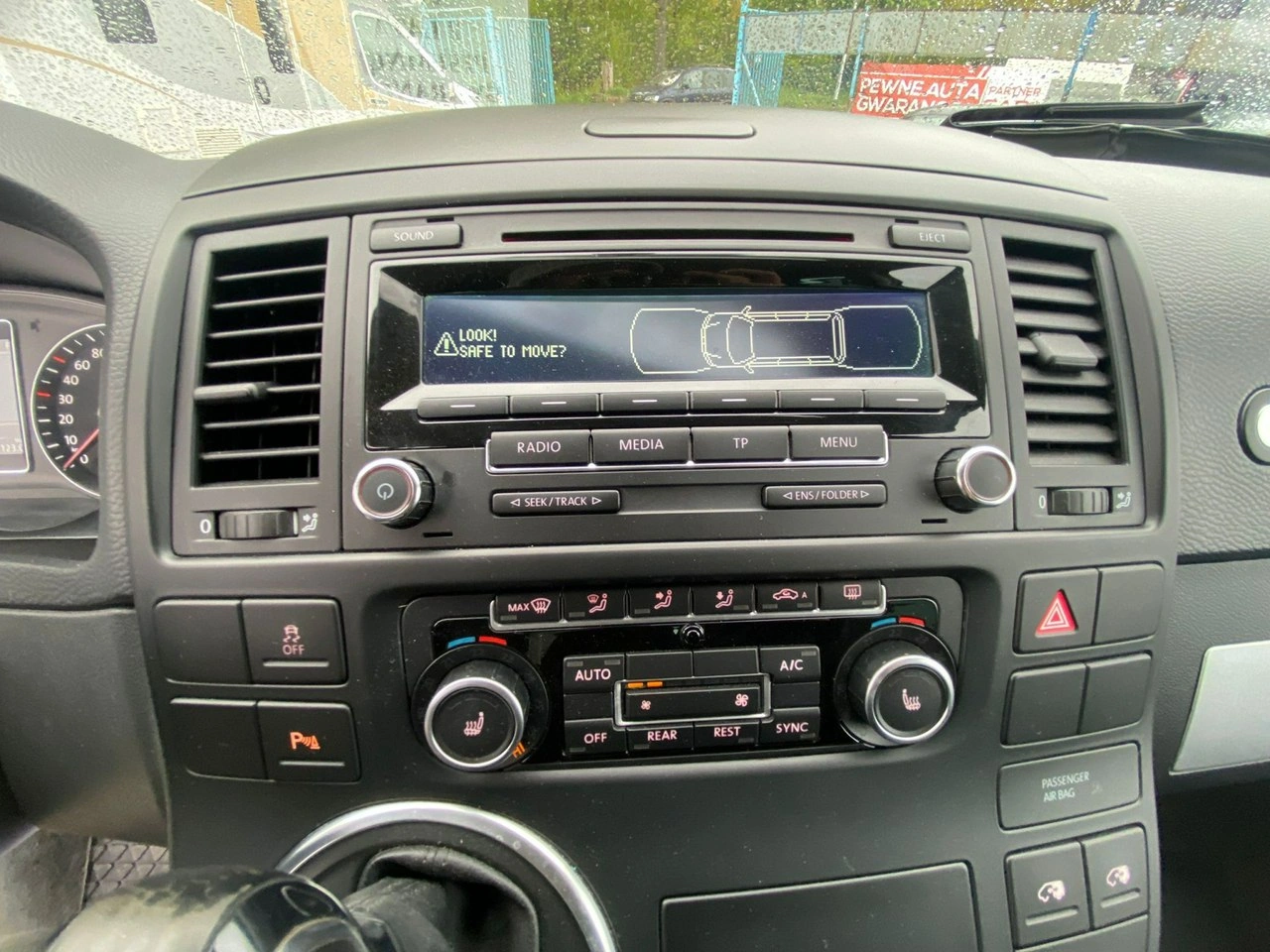 Volkswagen Multivan - Zdjęcie 47