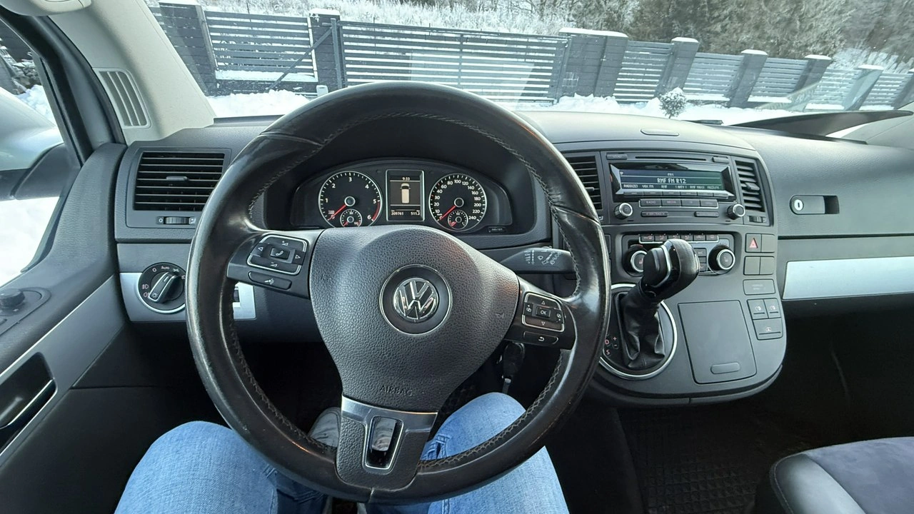 Volkswagen Multivan - Zdjęcie 12