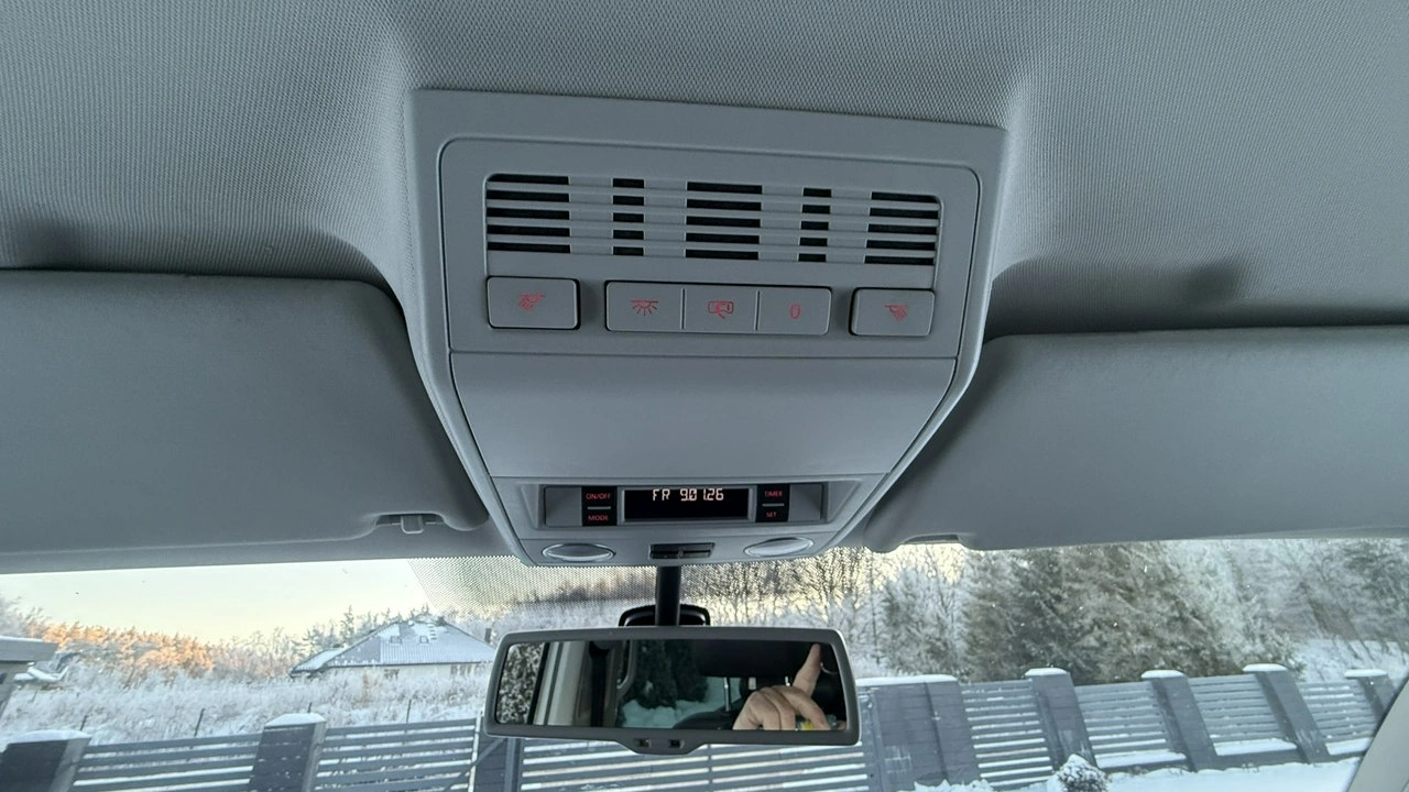 Volkswagen Multivan - Zdjęcie 30