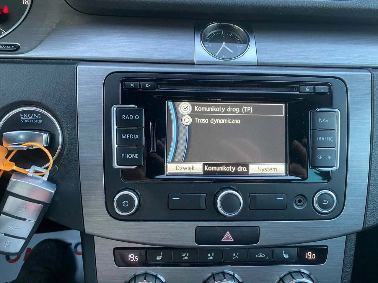 Volkswagen Passat - Zdjęcie 30