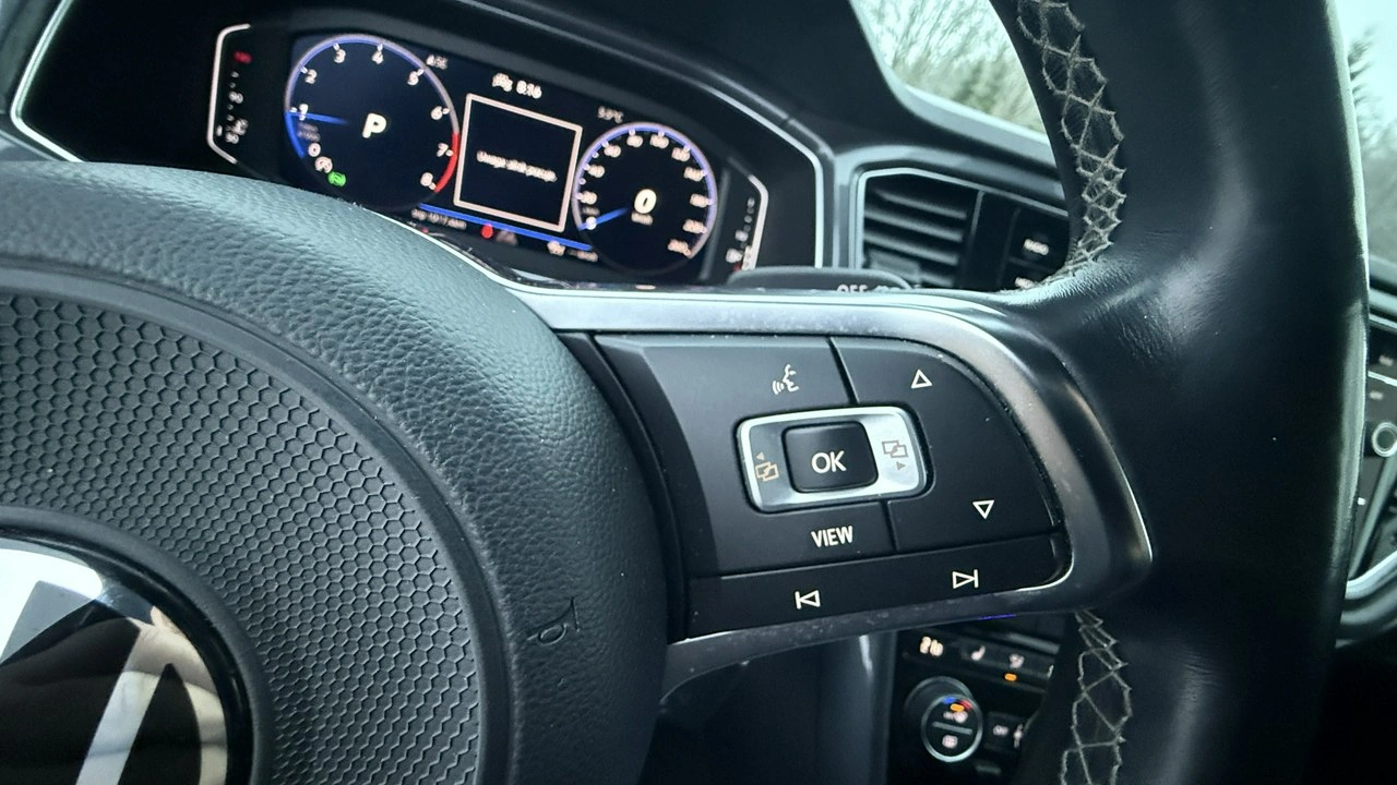 Volkswagen T-Roc - Zdjęcie 18