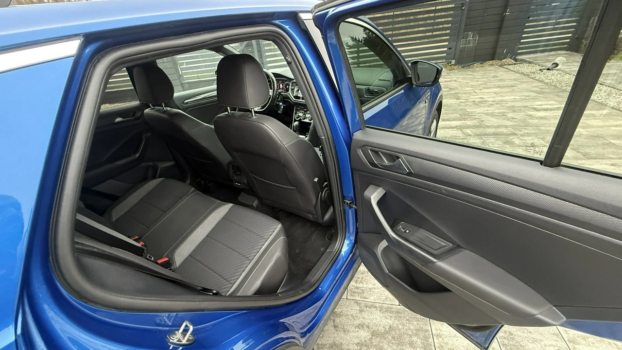 Volkswagen T-Roc - Zdjęcie 19