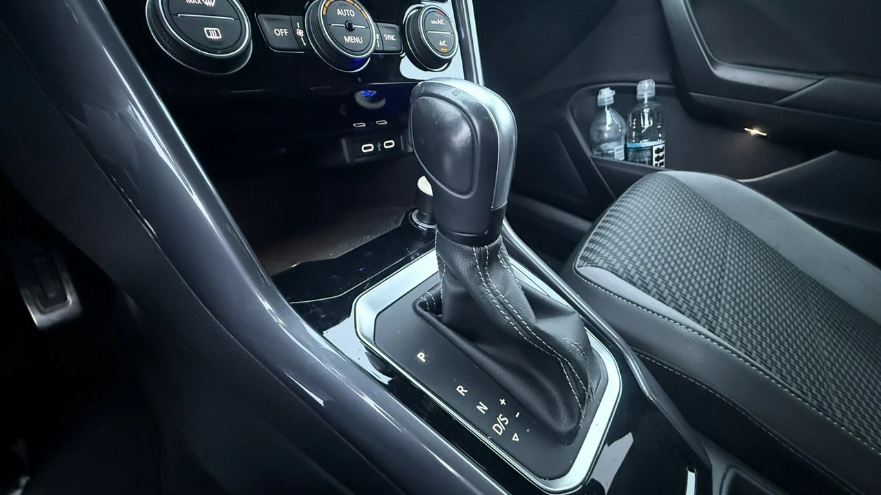 Volkswagen T-Roc - Zdjęcie 20