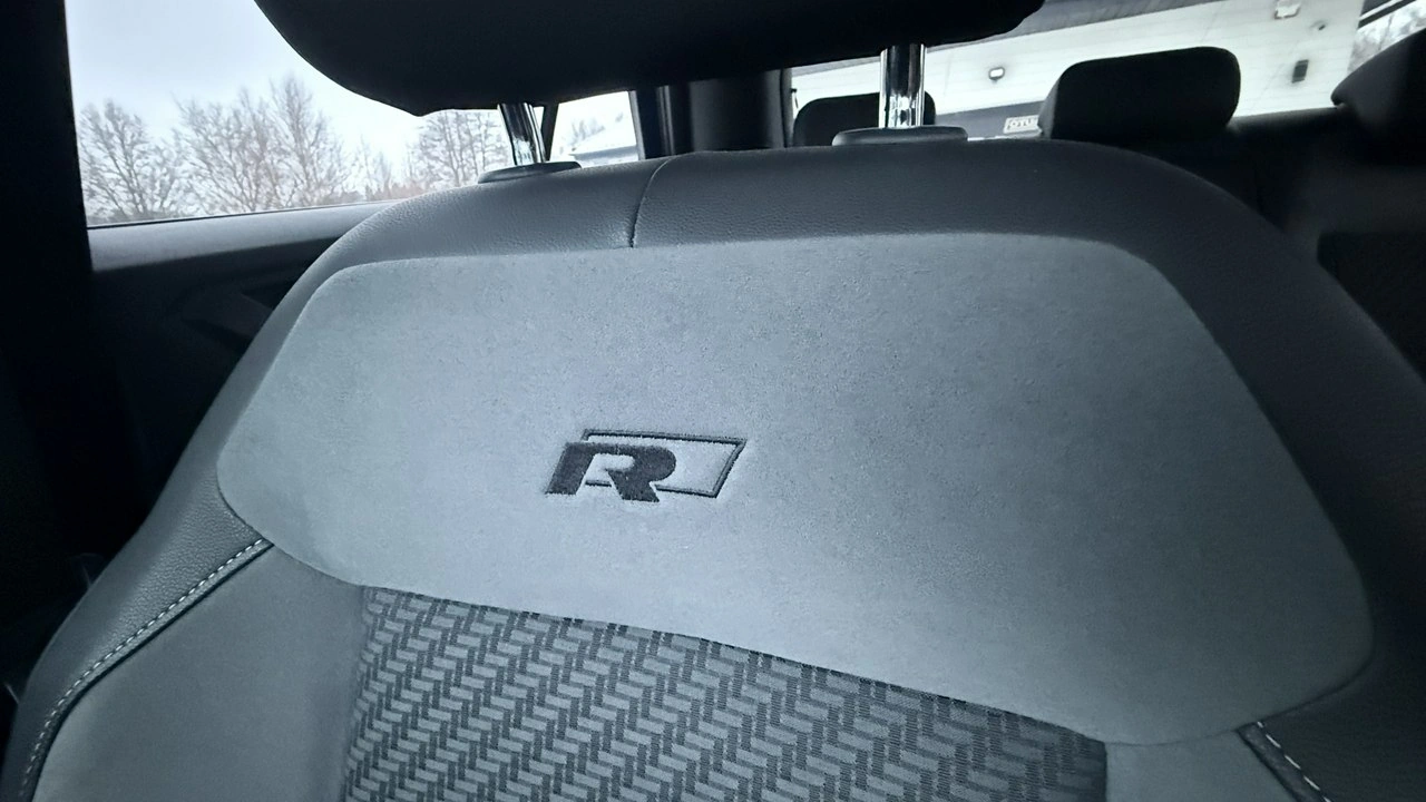 Volkswagen T-Roc - Zdjęcie 24