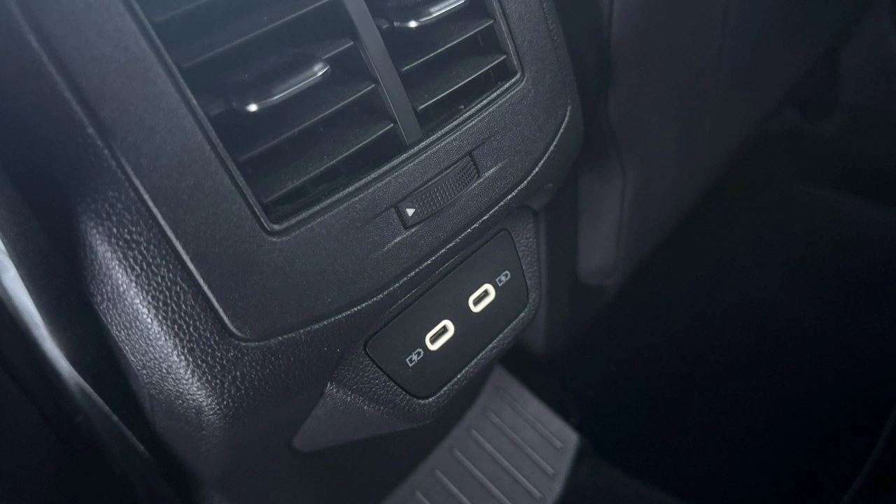 Volkswagen T-Roc - Zdjęcie 26