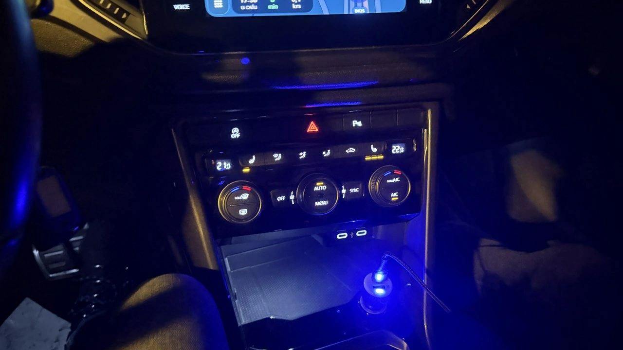 Volkswagen T-Roc - Zdjęcie 44