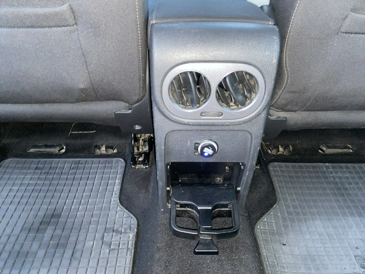 Volkswagen Taigun - Zdjęcie 19