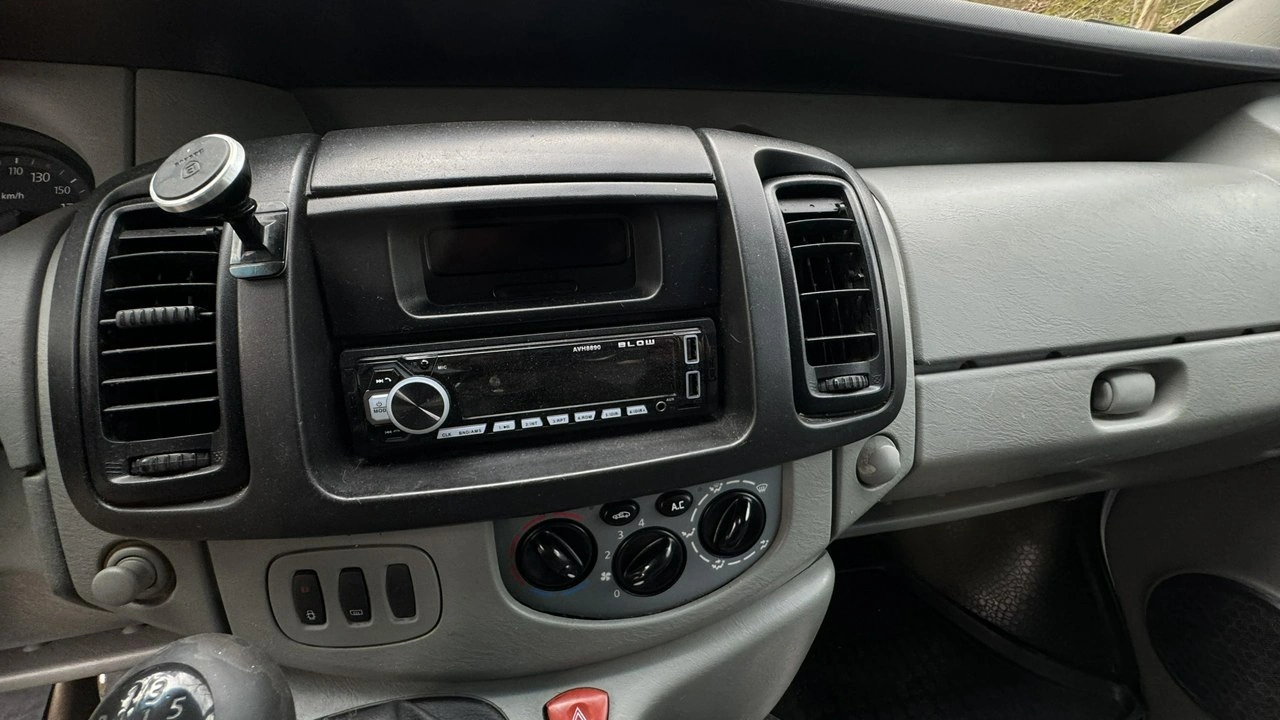 Renault Trafic - Zdjęcie 10
