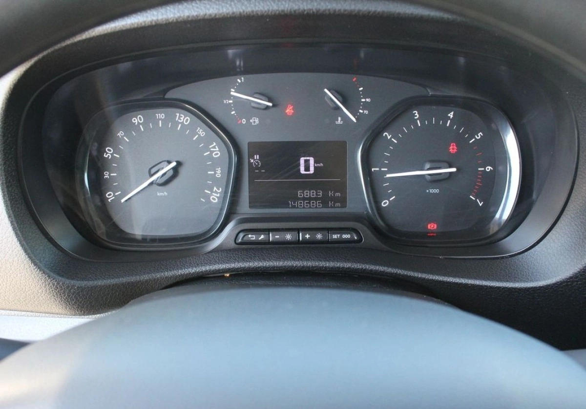 Peugeot Expert - Zdjęcie 10