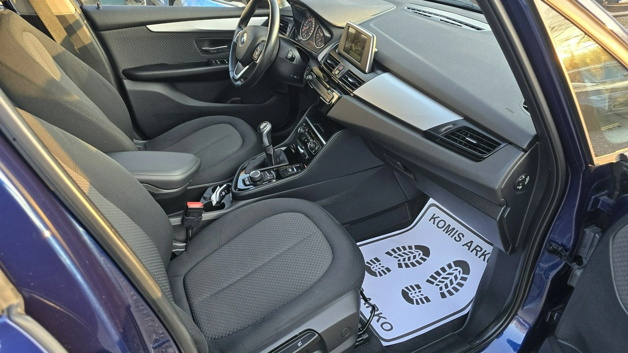 BMW 218 - Zdjęcie 12