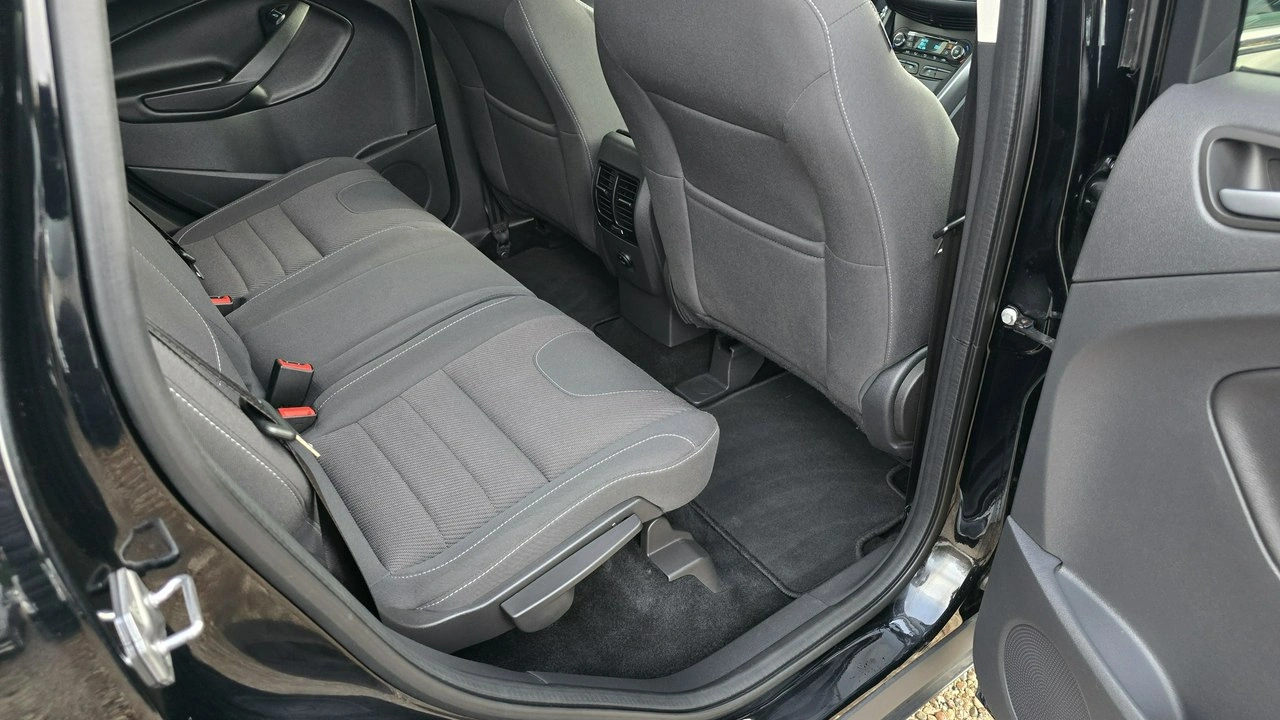 Ford Kuga - Zdjęcie 13