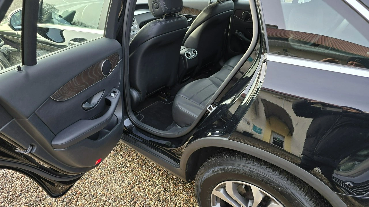 Mercedes GLC 220 - Zdjęcie 9