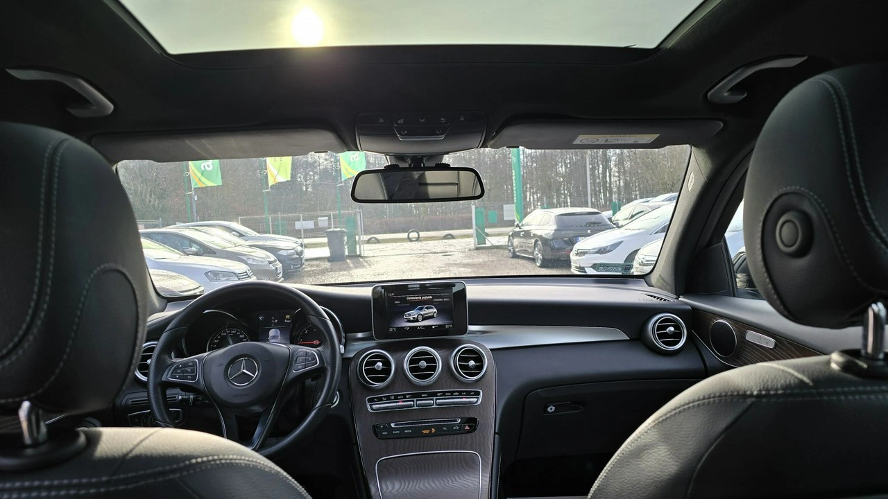 Mercedes GLC 220 - Zdjęcie 11