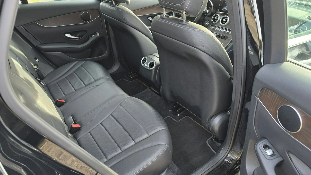 Mercedes GLC 220 - Zdjęcie 13