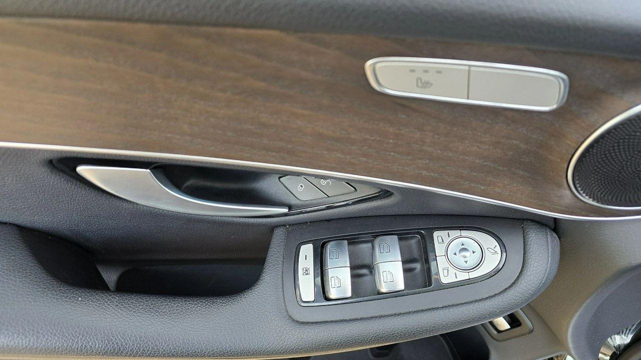 Mercedes GLC 220 - Zdjęcie 16