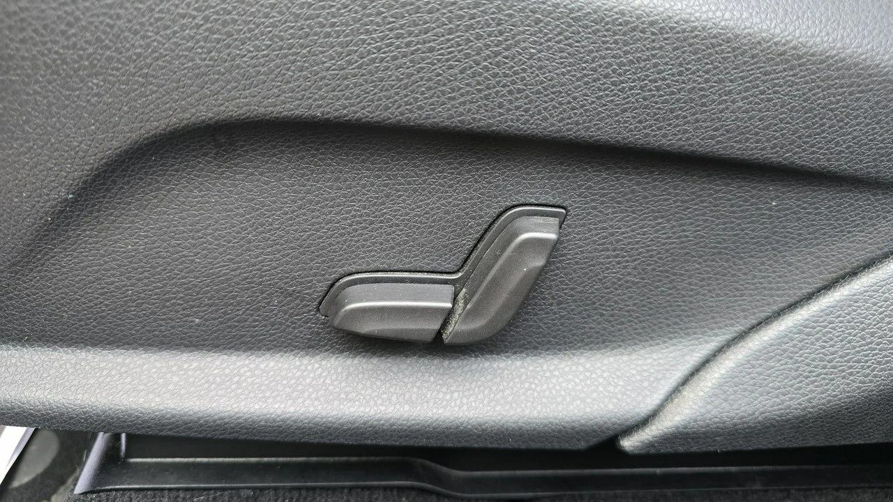 Mercedes GLC 220 - Zdjęcie 17