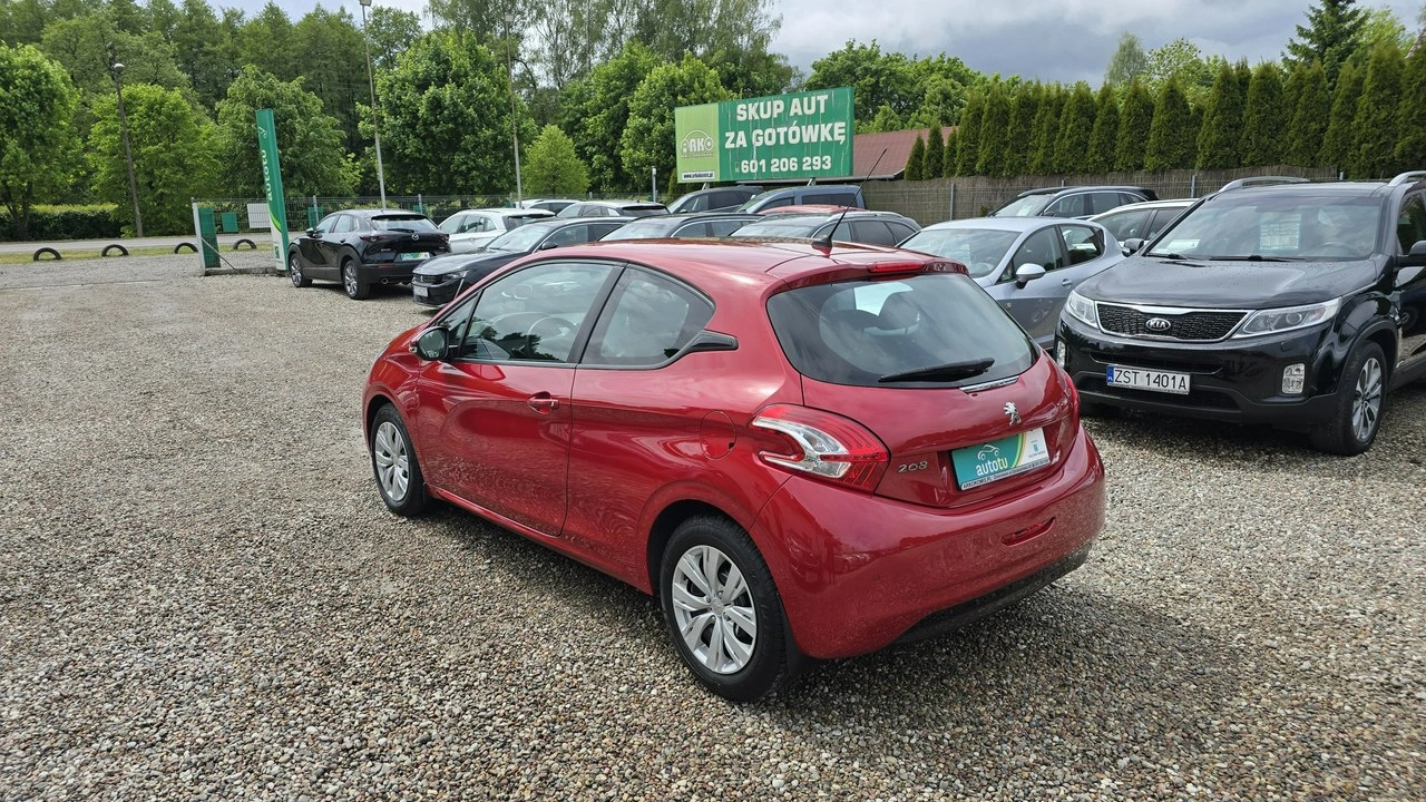 Peugeot 208 - Zdjęcie 1