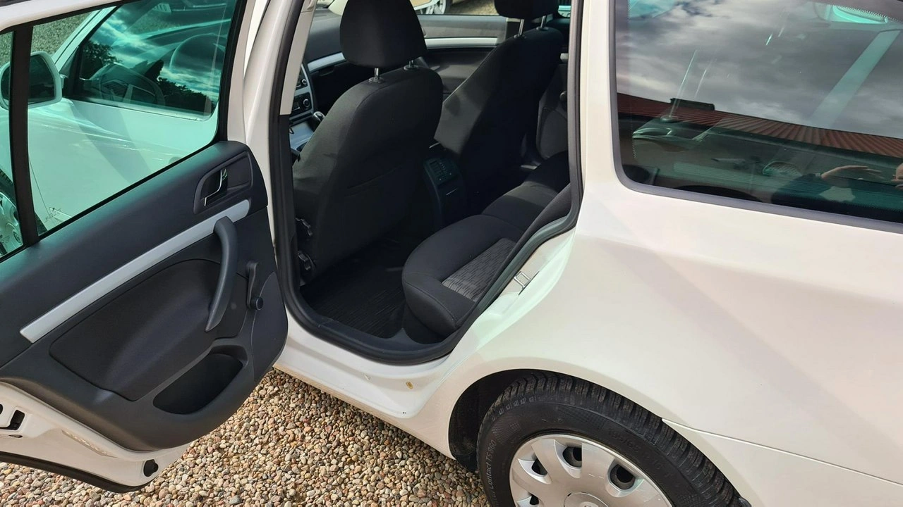 Skoda Octavia - Zdjęcie 9