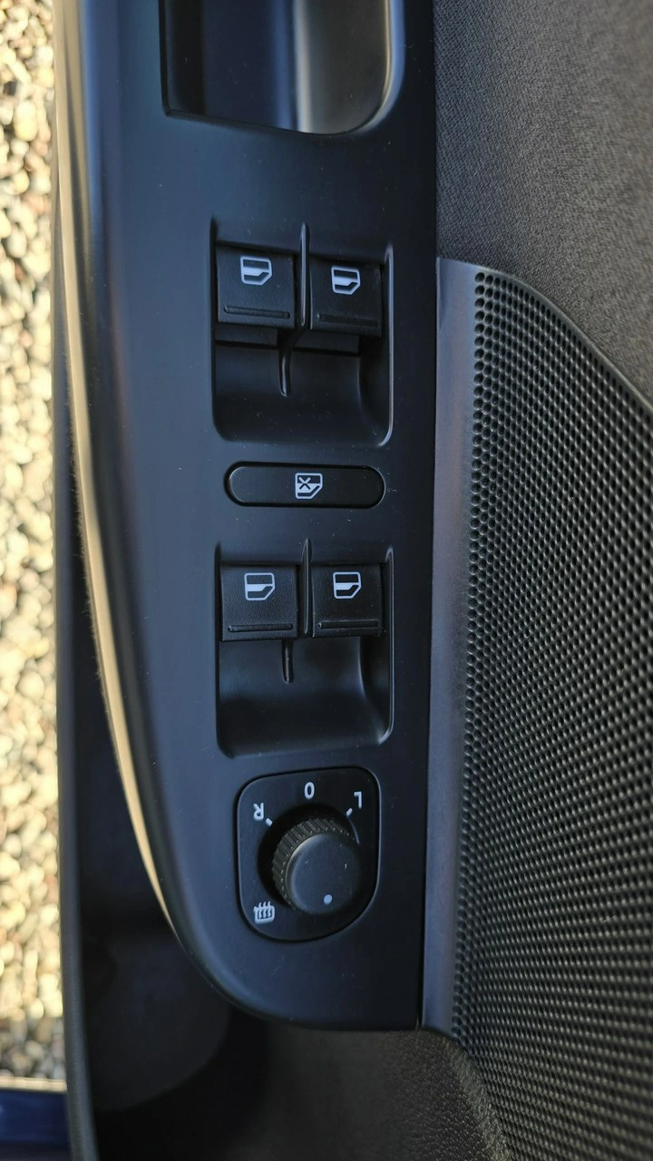 Volkswagen Golf - Zdjęcie 19