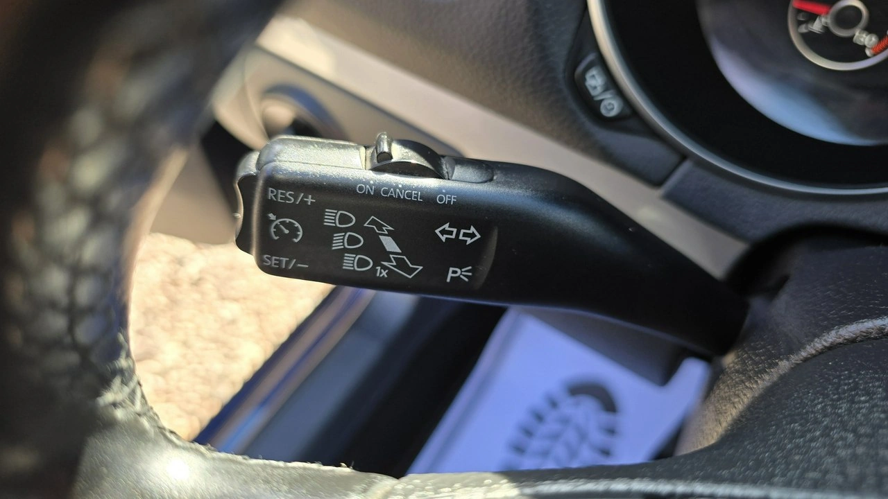 Volkswagen Golf - Zdjęcie 21