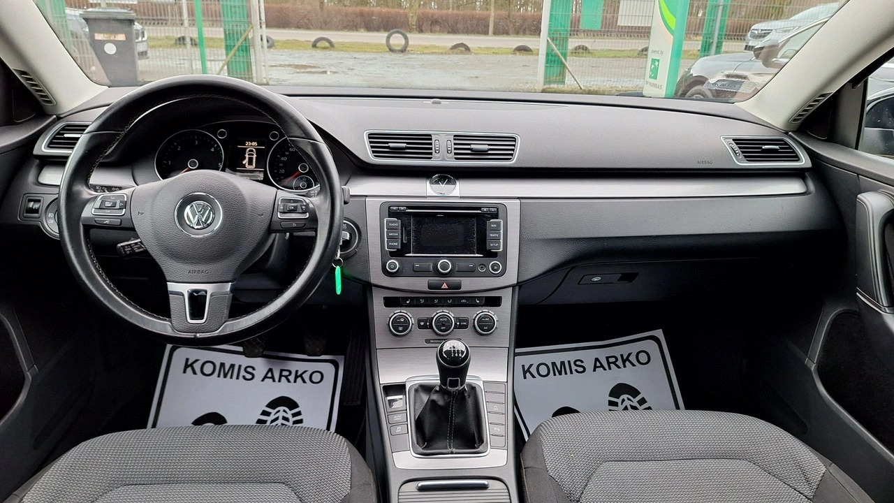 Volkswagen Passat - Zdjęcie 10