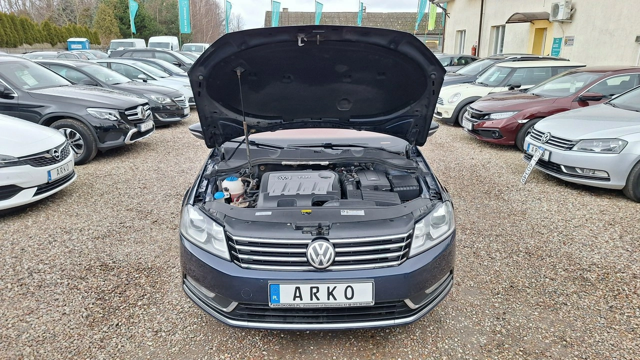 Volkswagen Passat - Zdjęcie 14